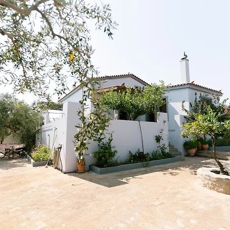 펜션 Myrsini's House - Neapoli Garden & Grove Retreat