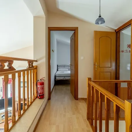 Myrsini's House - Neapoli Garden & Grove Retreat 펜션