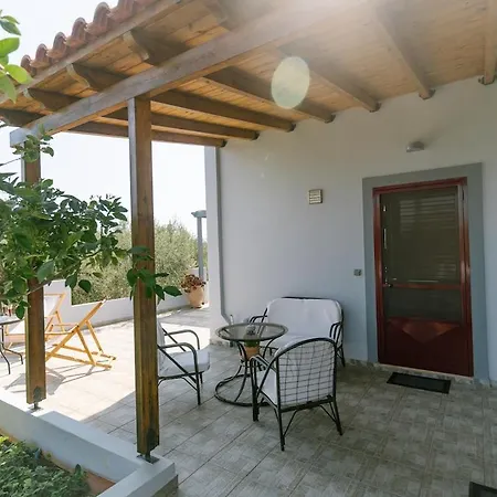 Myrsini's House - Neapoli Garden & Grove Retreat 펜션 *